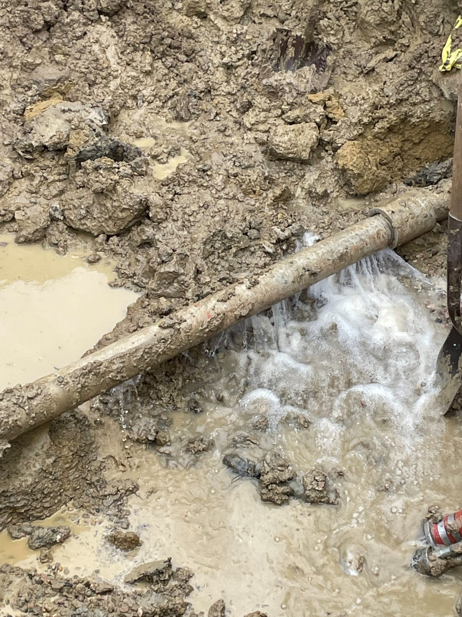 4 inch concrete main scaled and leaking water